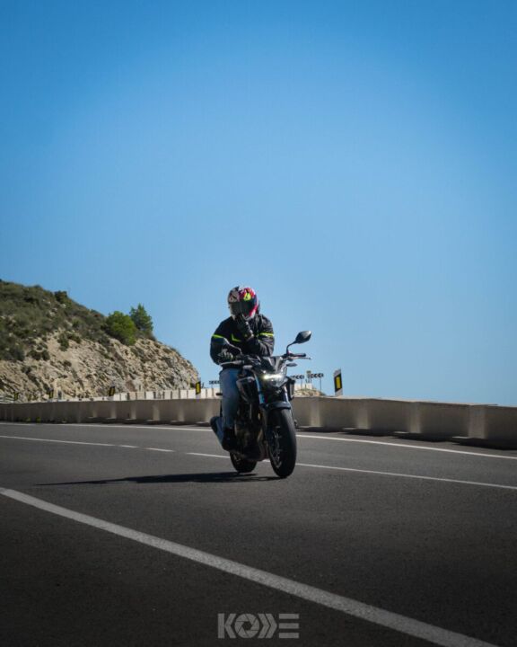 FOTOGRAFO KODE KODEFILMS STREETPICS CARRASQUETA CURVAS Y MOTOS