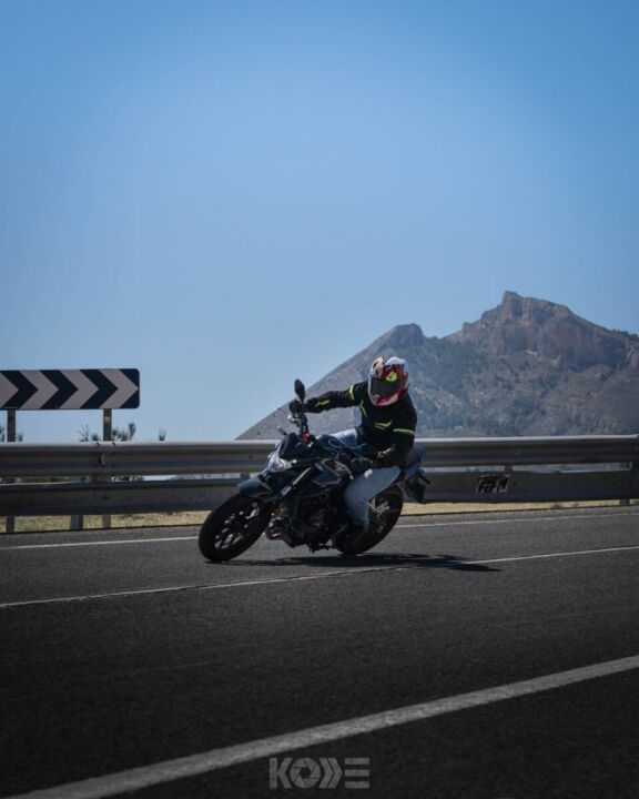 FOTOGRAFO KODE KODEFILMS STREETPICS CARRASQUETA CURVAS Y MOTOS