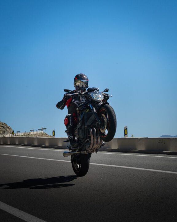 FOTOGRAFO KODE KODEFILMS STREETPICS CARRASQUETA CURVAS Y MOTOS