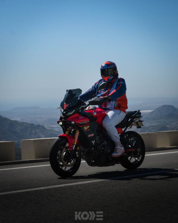 FOTOGRAFO KODE KODEFILMS STREETPICS CARRASQUETA CURVAS Y MOTOS
