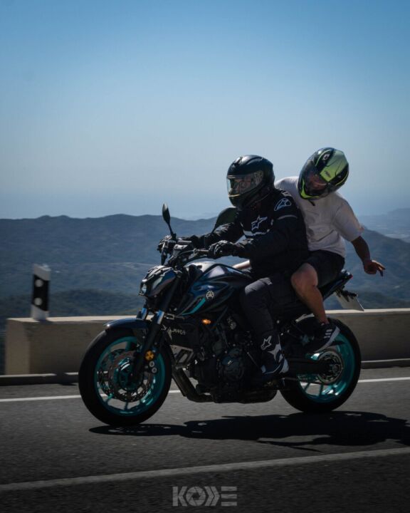 FOTOGRAFO KODE KODEFILMS STREETPICS CARRASQUETA CURVAS Y MOTOS